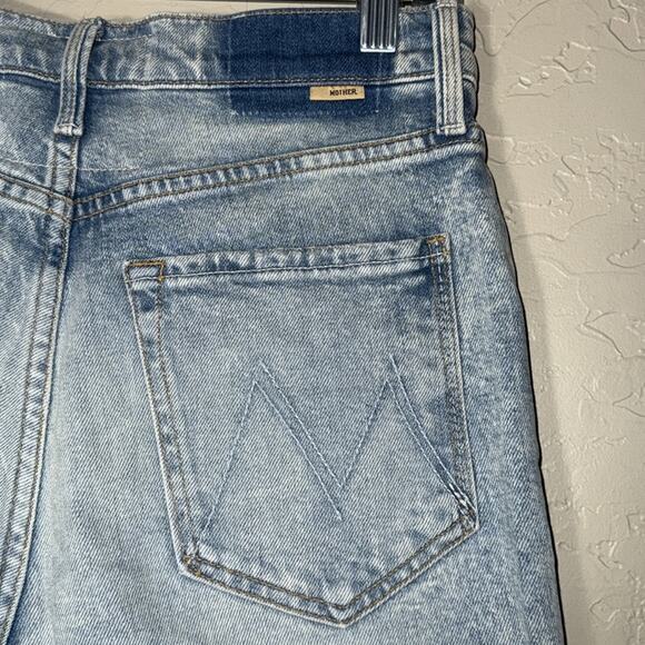 Mother superior 6” the tripper cutoff fray Jean shorts in skating on thin ice - Picture 4 of 8